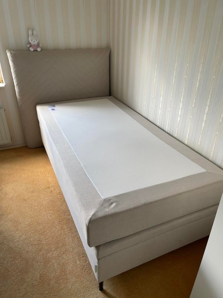 Beter Bed “B Bright” logeerbed 200x100 cm  zo goed als nieuw, Ophalen, 100 cm, Eenpersoons, Beige