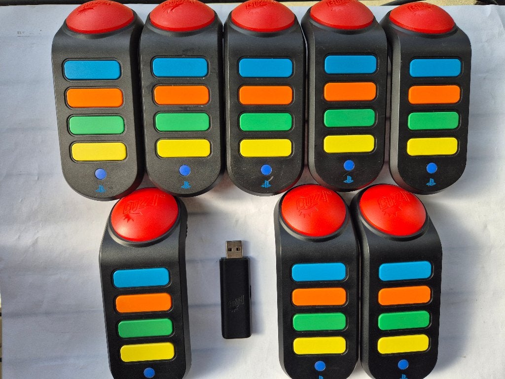 BUZZERS, Gebruikt, 1 speler, Racen en Vliegen, Ophalen of Verzenden