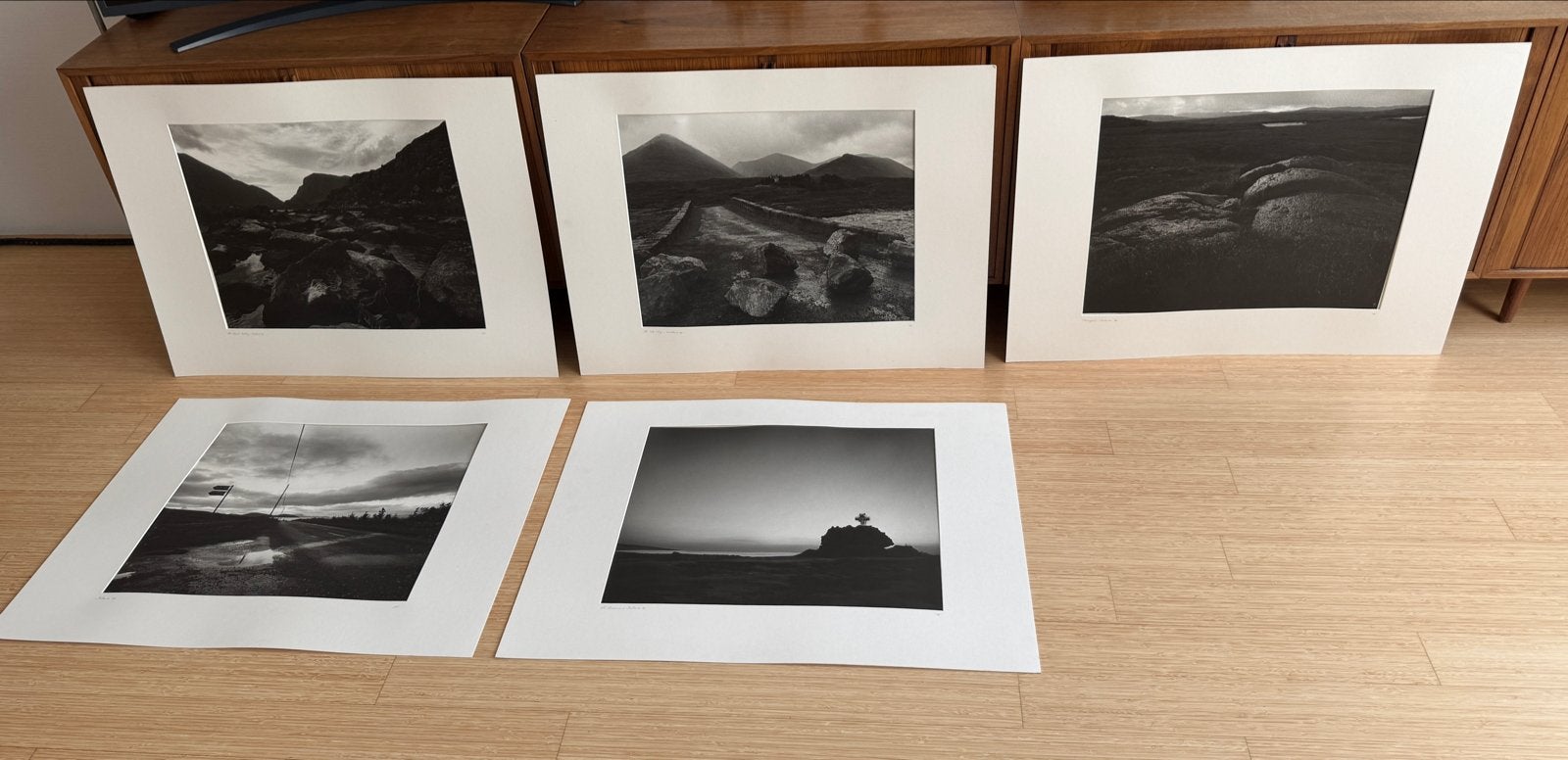 Gesigneerde Reisfoto's Ierland & Schotland in Passe-partout, Antiek en Kunst, Kunst | Tekeningen en Foto's, Ophalen, Foto, Fotografie