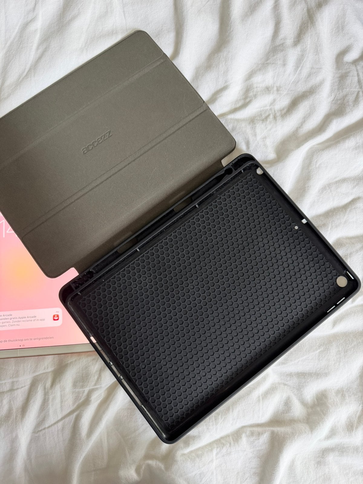 Foto 8 van iPad 7e generatie rose gold