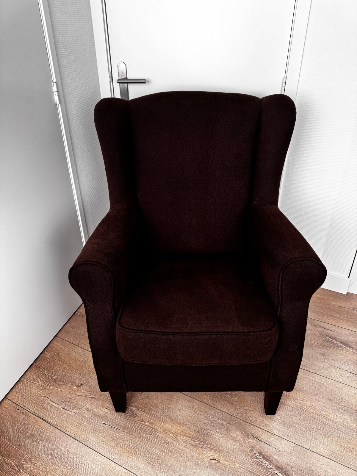 Comfortabele donkerbruine fauteuil, Ophalen, Gebruikt, Stof