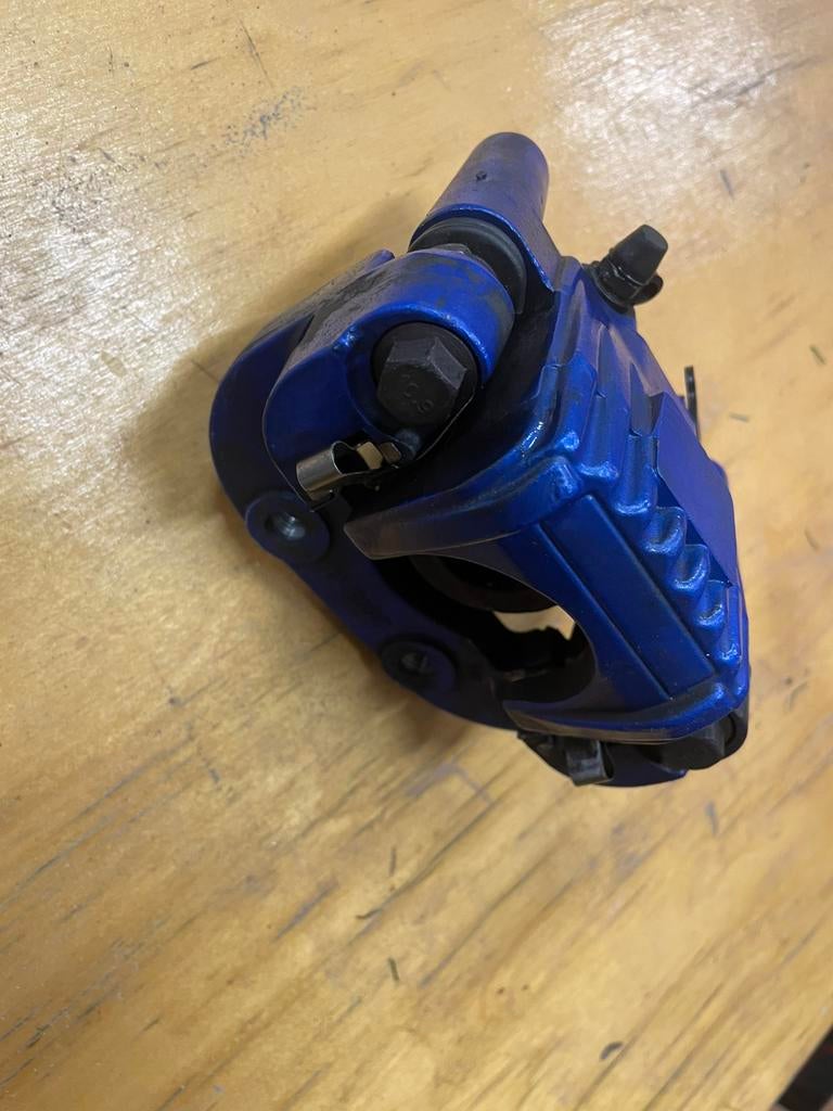 Remklauw aixam origineel rechtsvoor blauw, Ophalen of Verzenden