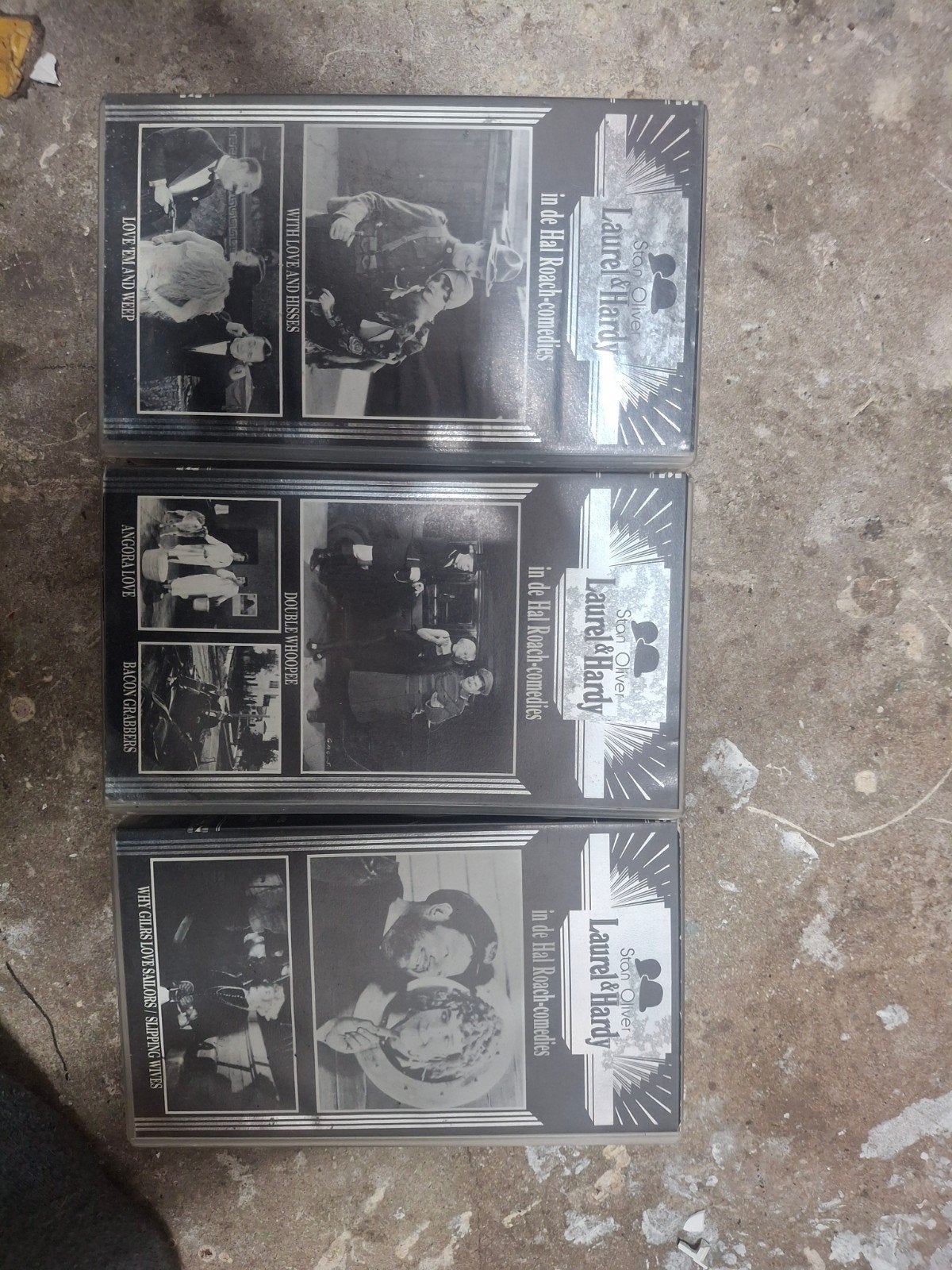 3x Laurel & Hardy VHS Videobanden  – Uniek: 2x Geseald!, Ophalen of Verzenden, Nieuw, Overige soorten