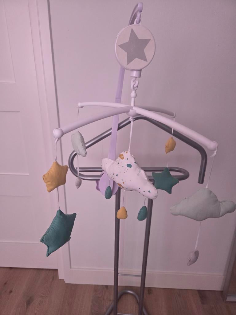 Muzikale Mobiel met Wolken en Sterren voor Babybedje, Ophalen