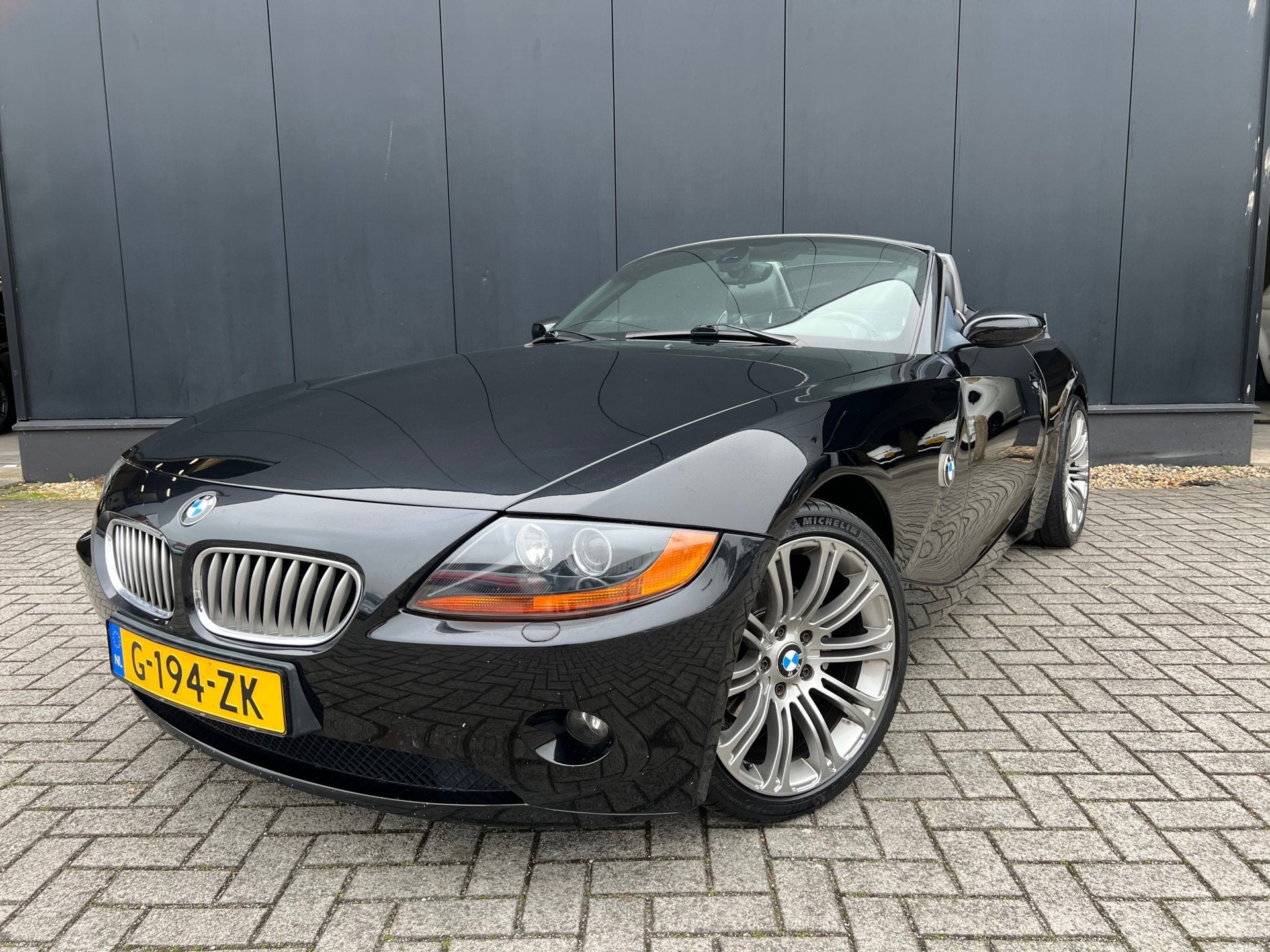 BMW Z4 Roadster 2.5i Sport! '05 Leer/Navi/18'Lmv/192Pk, Achterwielaandrijving, Gebruikt, Zwart, Cabriolet