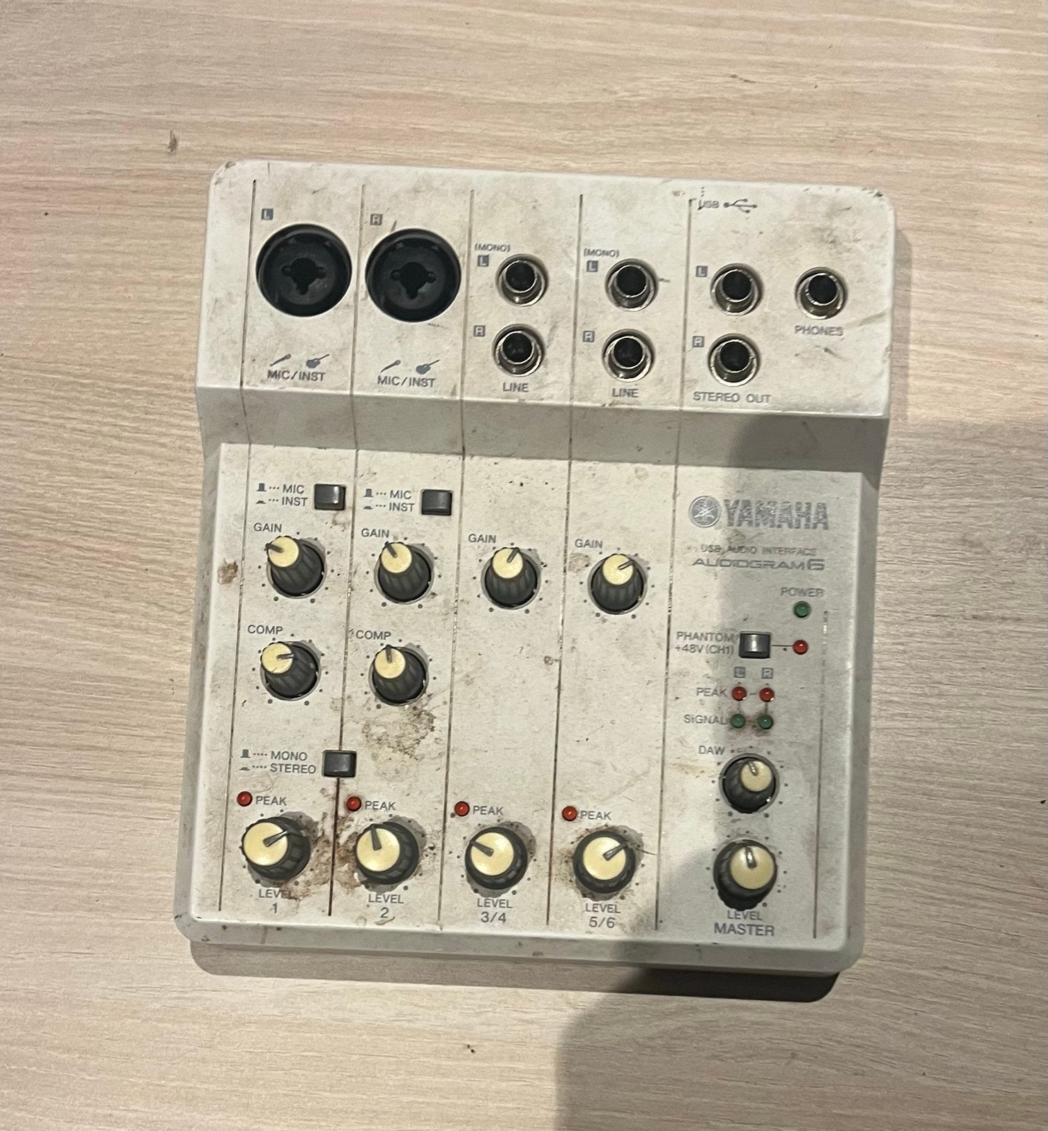 Yamaha Audiogram 6 USB Audio Interface met Mixer, Ophalen of Verzenden, Gebruikt, Minder dan 5 kanalen, Microfooningang