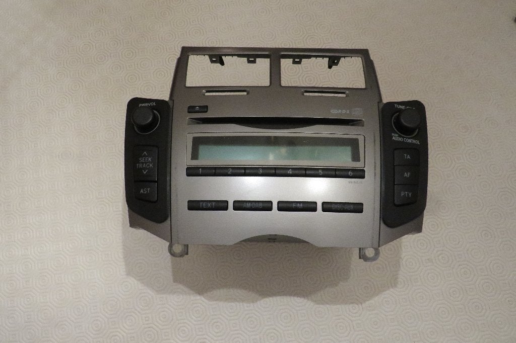 Toyota Yaris 2 Originele Radio, Auto diversen, Ophalen of Verzenden