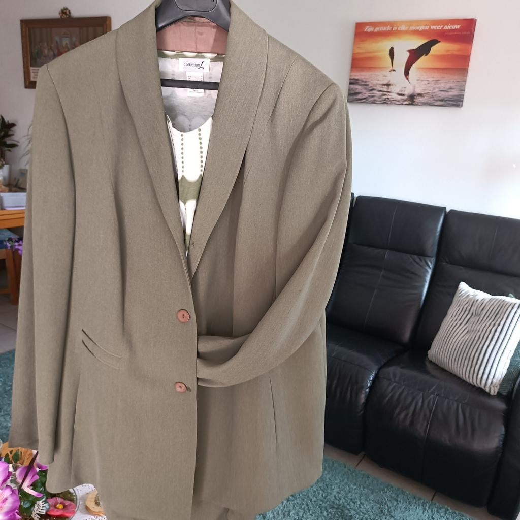 Gery Weber mantelpak 42-44, onkreukbaar, Kleding | Dames, Ophalen of Verzenden, Zo goed als nieuw, Maat 42/44 (L), Beige