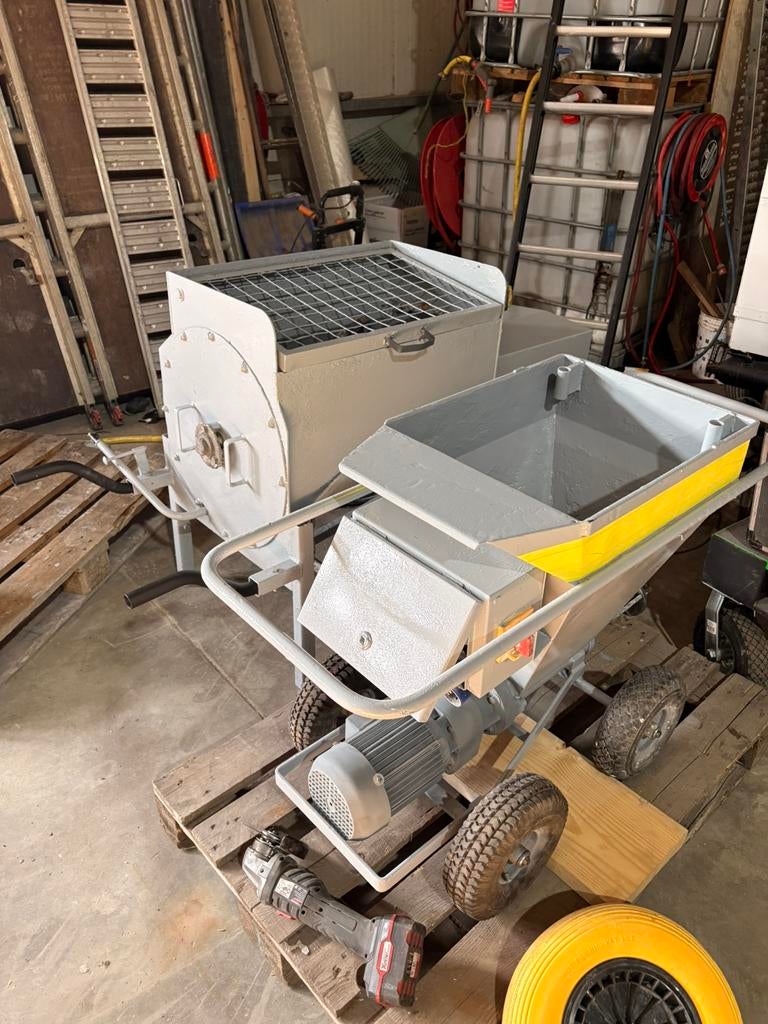 Hst menger / gbt 1,5kw dikstofpomp / leem, Ophalen, Zo goed als nieuw