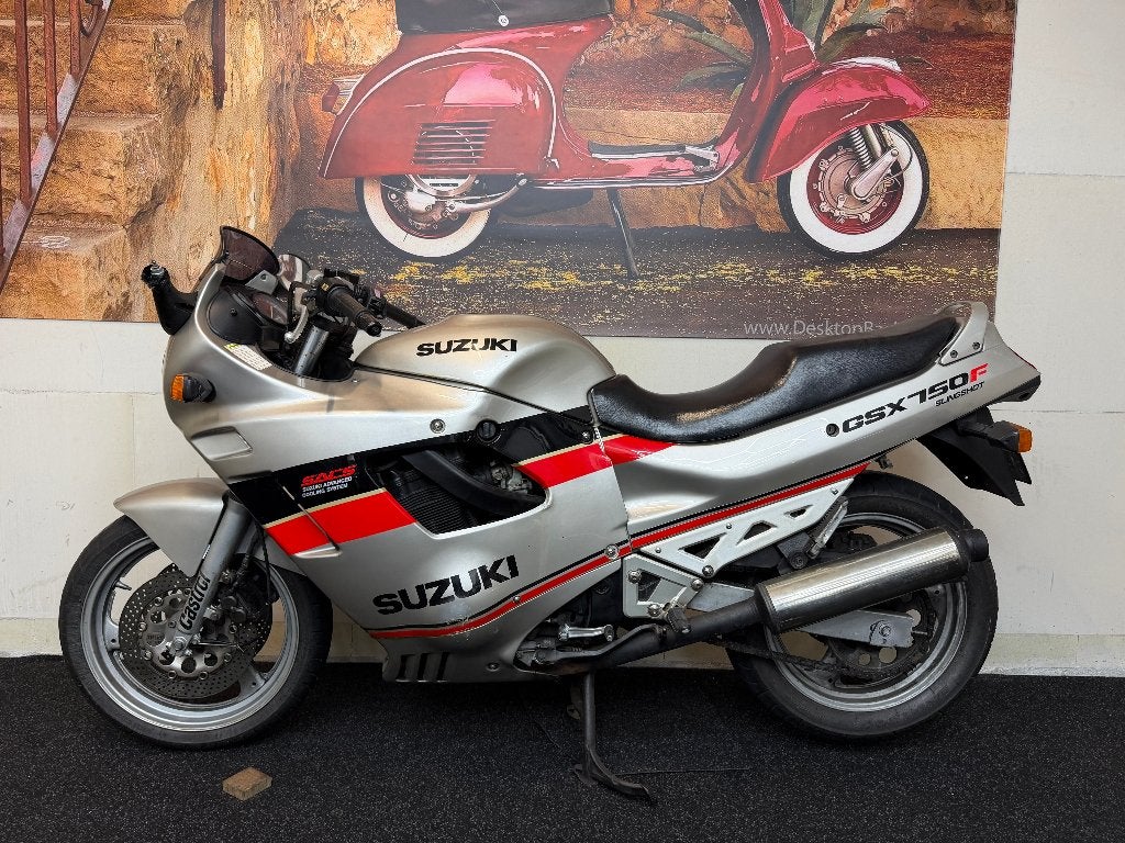 Suzuki GSX-F 750 1989 | Opknapper | Loopt & Rijdt | €500,-, Motoren, Motoren | Suzuki, 750 cc, Occasion, 4 cilinders, Motorrijbewijs A
