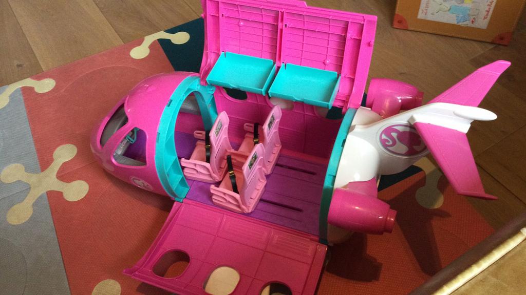 Barbie vliegtuig, Ophalen of Verzenden, Gebruikt