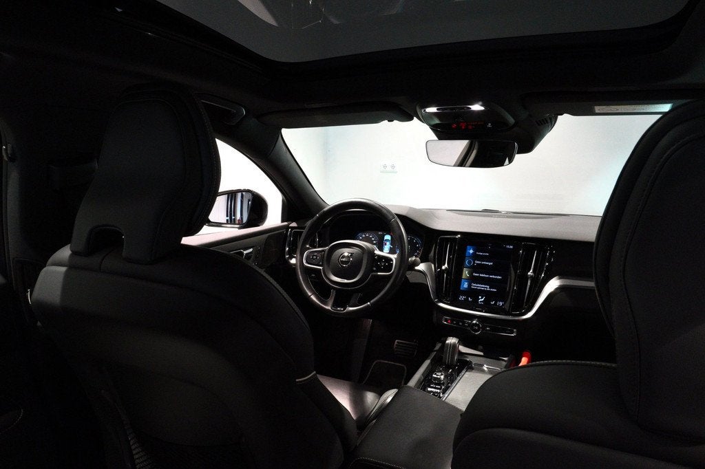 Volvo S60 2.0 B3 R-Design Pano|ACC|Stoel/stuur verwarming, 4 cilinders, 1969 cc, Blauw, 163 pk