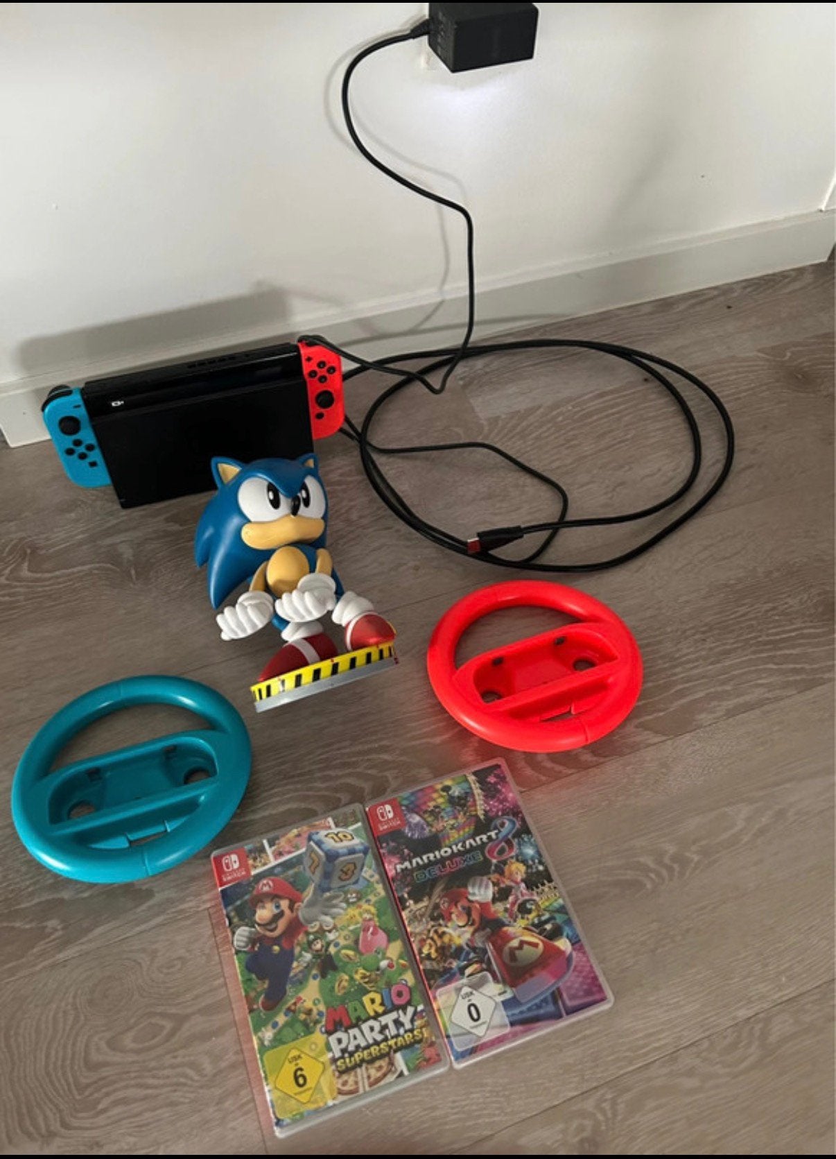 Nintendo Switch bundel – 2 games + accessoires, Met games, Met 2 controllers, Ophalen of Verzenden, Zo goed als nieuw