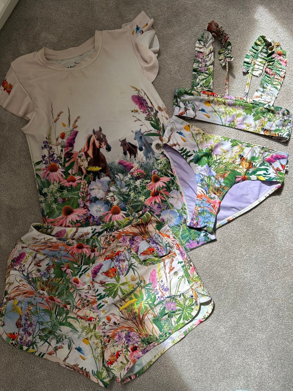 Molo bikini 146/152 met zwemshort en UV shirt 158/164, Ophalen of Verzenden, Zo goed als nieuw, Meerkleurig, Bikini