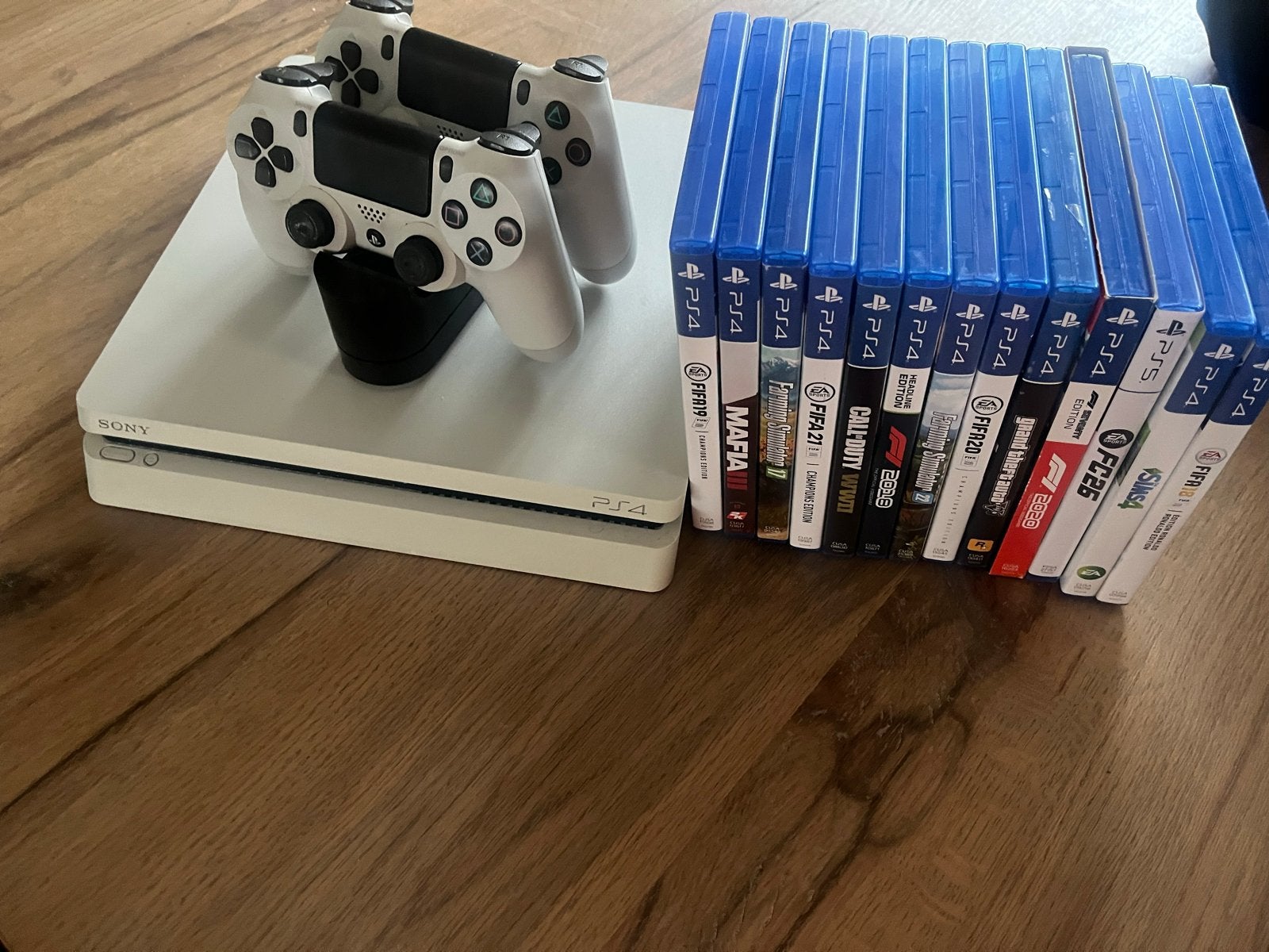 PS4 Slim met 2 controllers en 14 games, Spelcomputers en Games, Spelcomputers | Sony PlayStation 4, Ophalen, Met games, Met 2 controllers