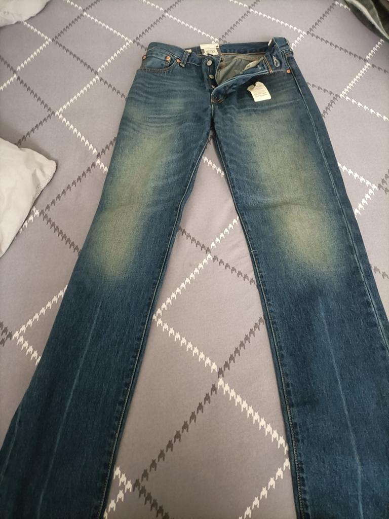 Levi spijkerbroek nieuw maat w30 L34, Blauw, Nieuw, Ophalen of Verzenden, W30 - W32 (confectie 38/40)
