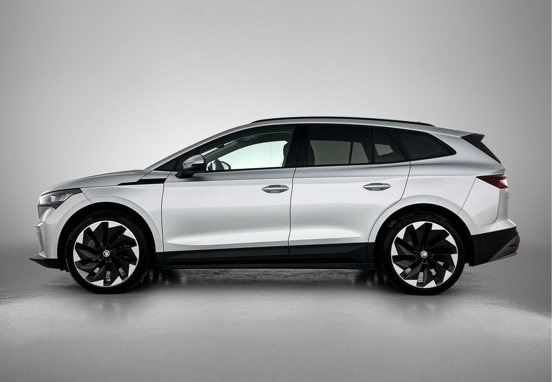 Skoda Enyaq iV 60 | SOH 94,1% | Origineel NL! | Trekhaak | N, Automaat, Zwart, 179 pk, Origineel Nederlands
