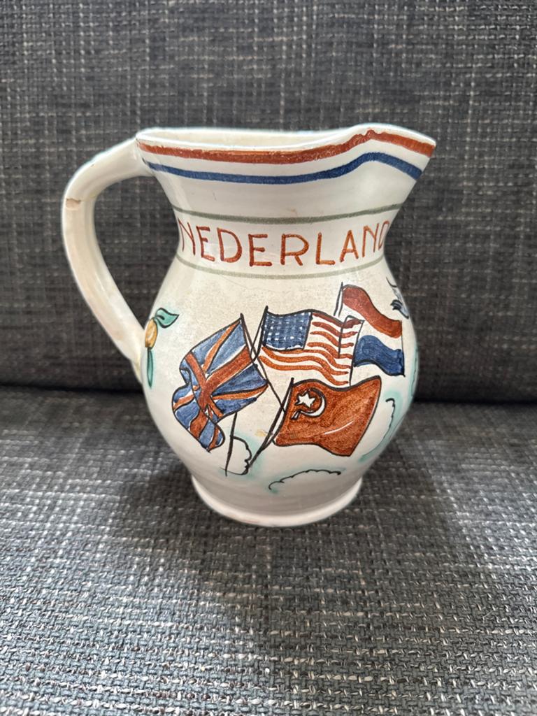 Vintage Bevrijdingskan 1945 - Nederland Vrij, Ophalen of Verzenden