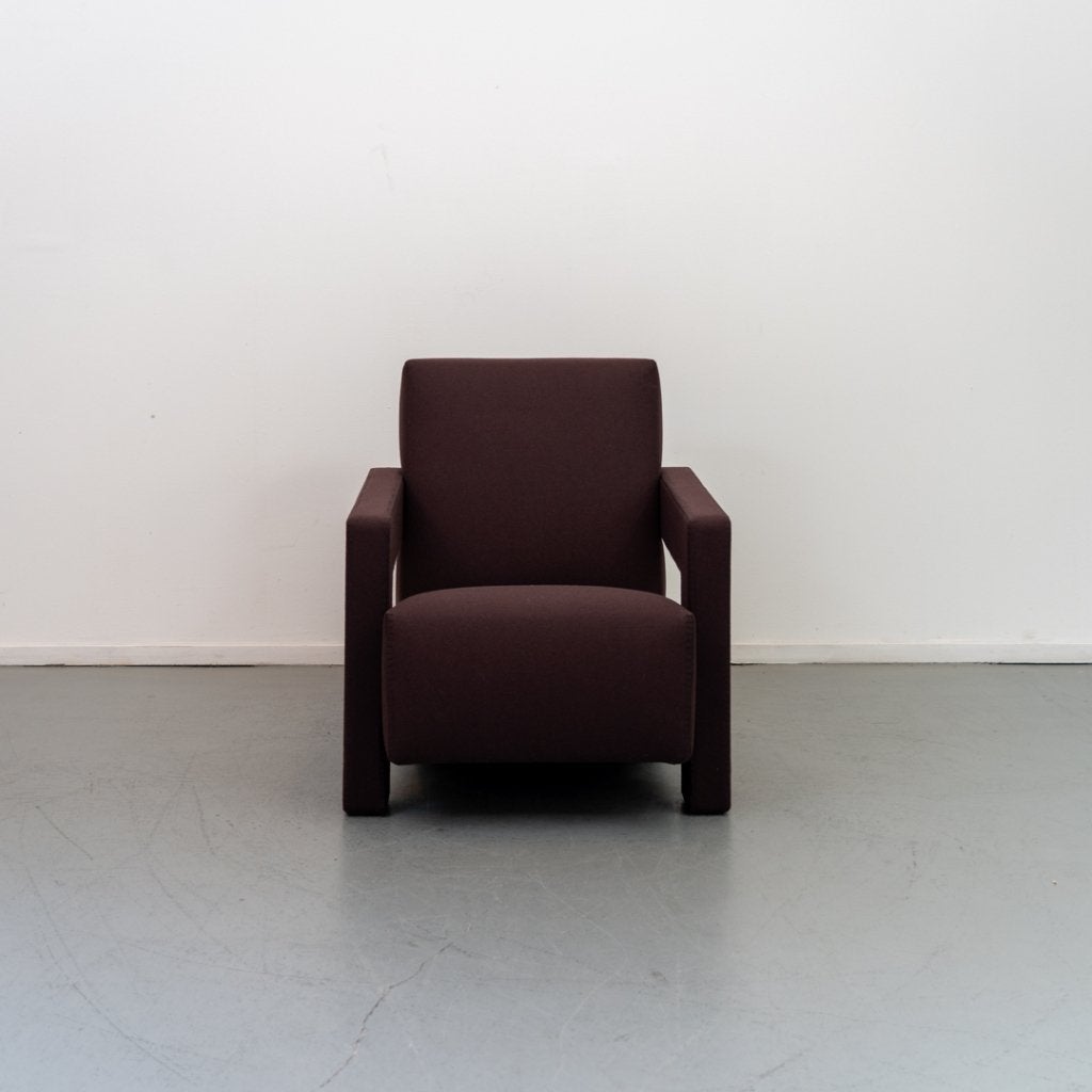 2x Cassina Utrecht fauteuil 637 Bruin – Stof, Niet ingevuld, Niet ingevuld, Nieuw, Stof