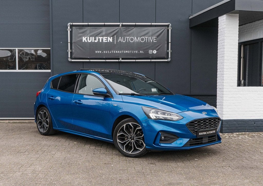 Ford Focus 1.0 EcoBoost ST Line / LED / Pano / HUD / Winter, 1263 kg, Stof, Gebruikt, 4 cilinders