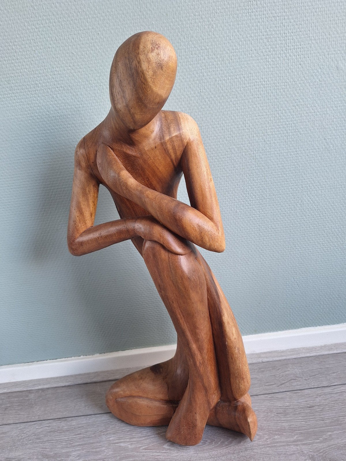 Prachtig groot houten beeld van zittend mens, Antiek en Kunst, Kunst | Beelden en Houtsnijwerken, Ophalen of Verzenden, Hout, Beeld