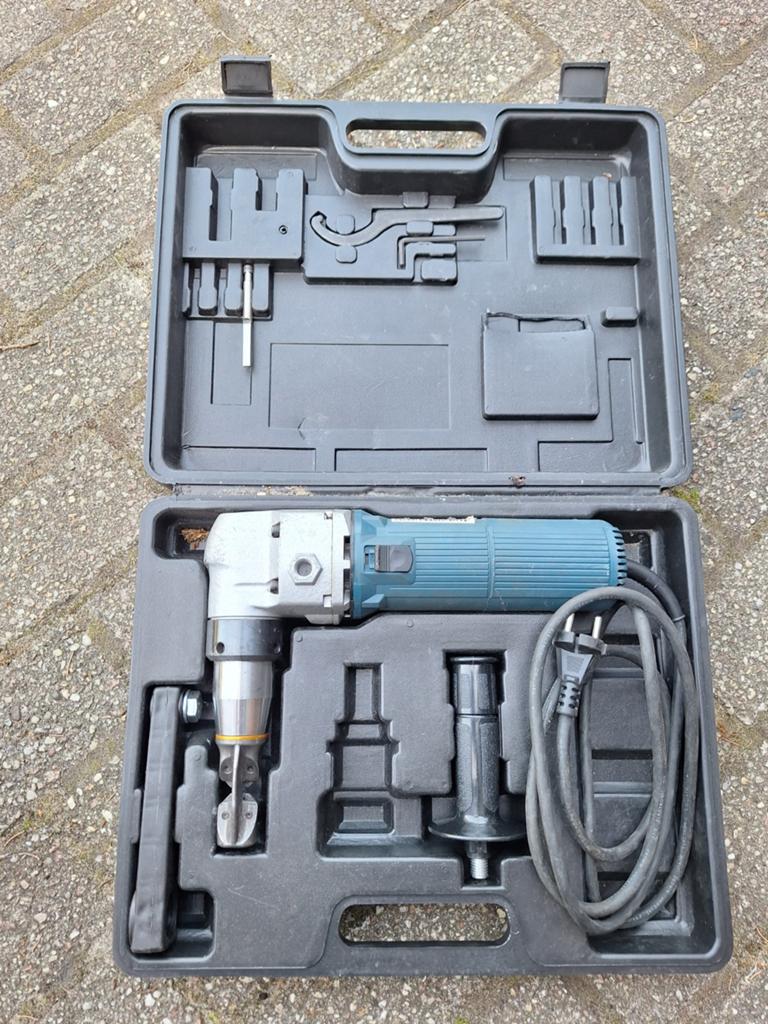 Elektrische knabbelschaar blikschaar, Ophalen of Verzenden, Zo goed als nieuw, Kolomboormachine