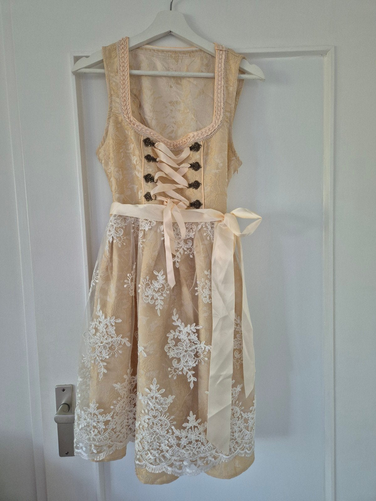 Nieuwe Shein Dirndl - Maat L - Oktoberfest, Geel, Maat 42/44 (L), Nieuw, Ophalen of Verzenden