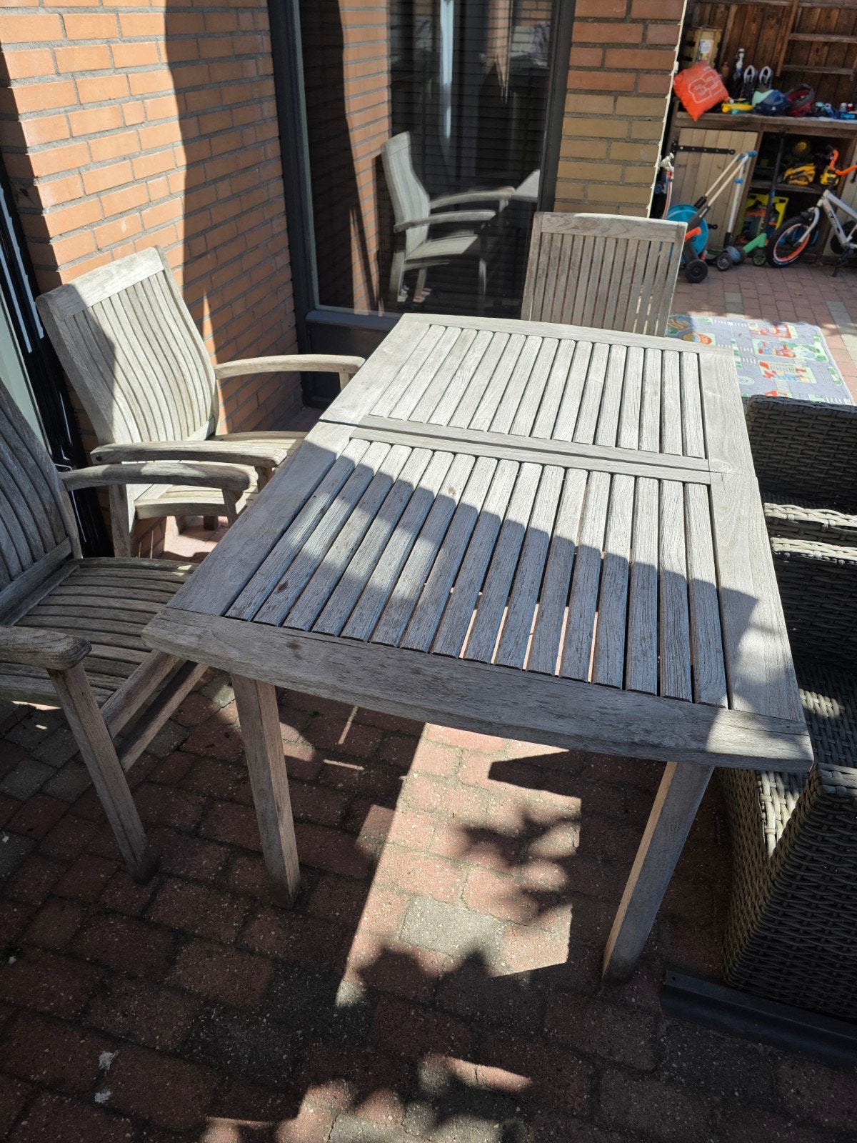 Uitschuifbare Teakhouten Tuintafel met 3 Stoelen, Ophalen, Gebruikt, 3 zitplaatsen, Teakhout