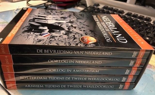 Nederland Tijdens Tweede Wereldoorlog Box van 5 WO2 DVD-36, Vanaf 16 jaar, Verzenden, Zo goed als nieuw, Oorlog of Misdaad
