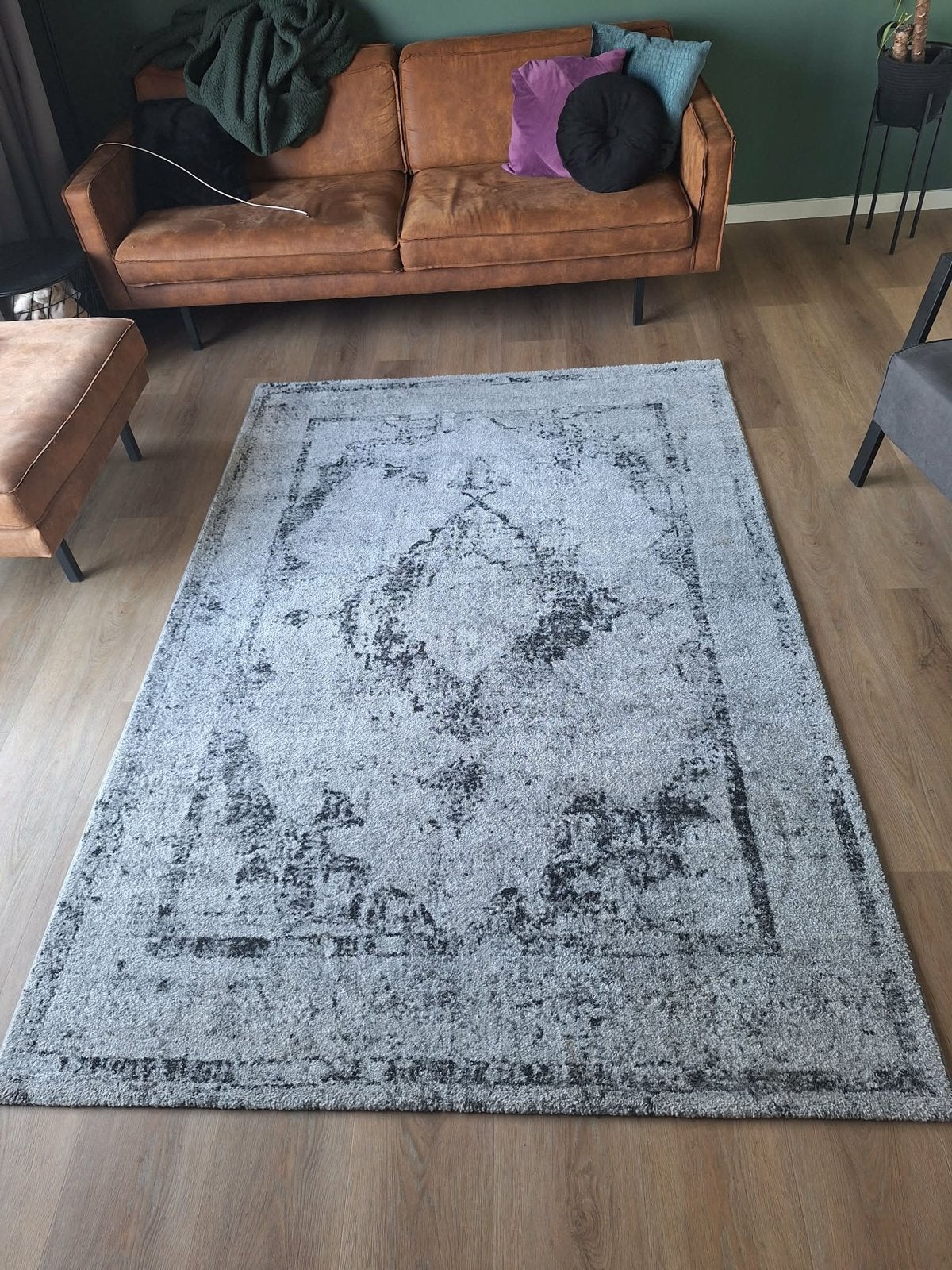 Modern grijs vloerkleed - 160x230 cm - Zo goed als nieuw, Huis en Inrichting, Ophalen, 150 tot 200 cm, 200 cm of meer, Zo goed als nieuw