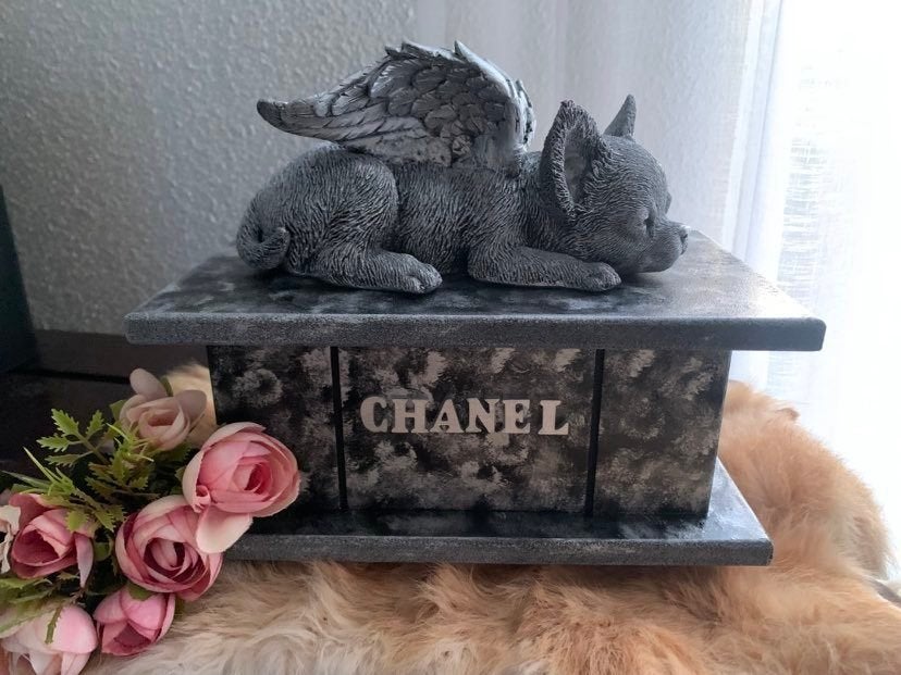 Chihuahua beeld met of zonder vleugels op urn handgemaakt, Ophalen of Verzenden, Nieuw, Overige typen