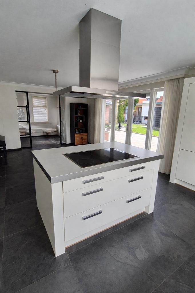 Witte Tulp Keuken met Kookeiland en Dubbele Hoge Kast, Gebruikt, Wit, Overige typen, Ophalen of Verzenden