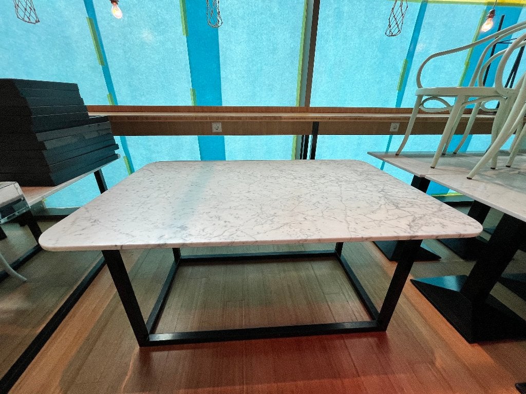 Grote eettafel met marmeren blad (ca. 3 stuks), Antiek en Kunst, Antiek | Meubels | Tafels, Ophalen