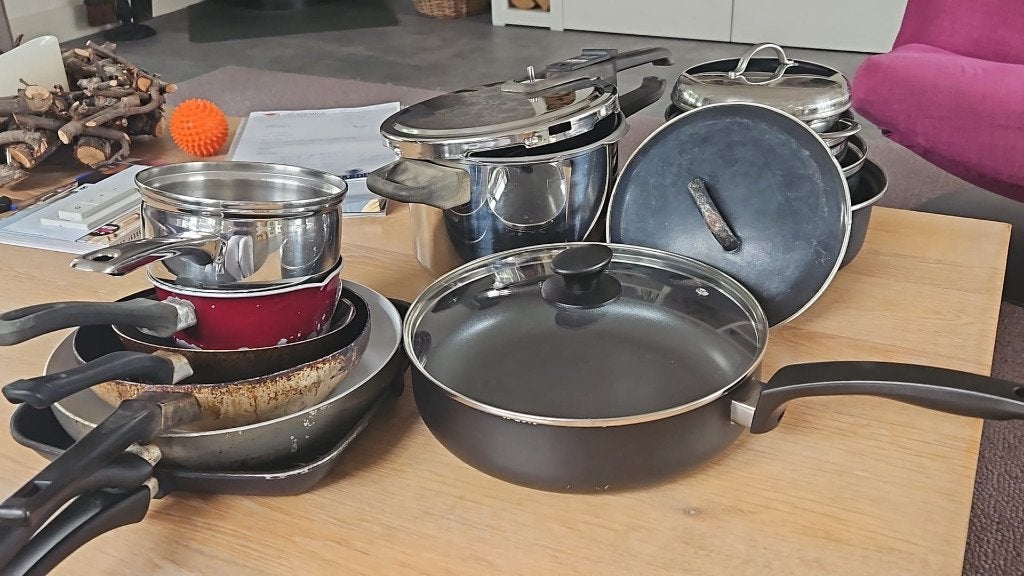 Diverse (koeken)pannen, Huis en Inrichting, Keuken | Potten en Pannen, Ophalen, Gebruikt, Rvs, Pannenset