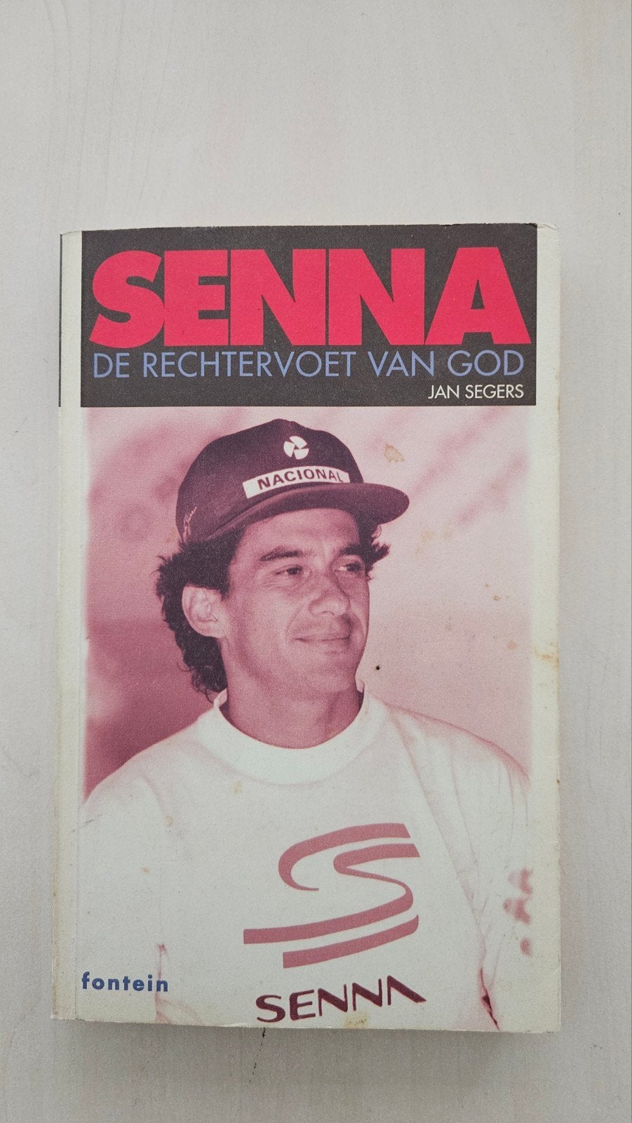 Boek: Senna - De rechtervoet van God (Jan Segers), Ophalen of Verzenden, Gelezen, Jan Segers