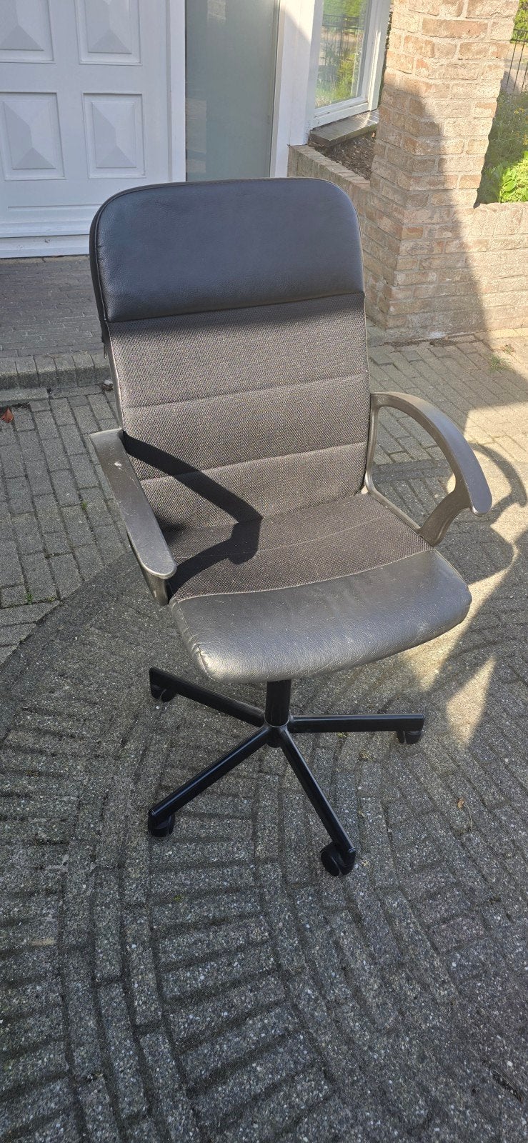 Ikea bureaustoel met armleuningen, Ophalen, Zwart