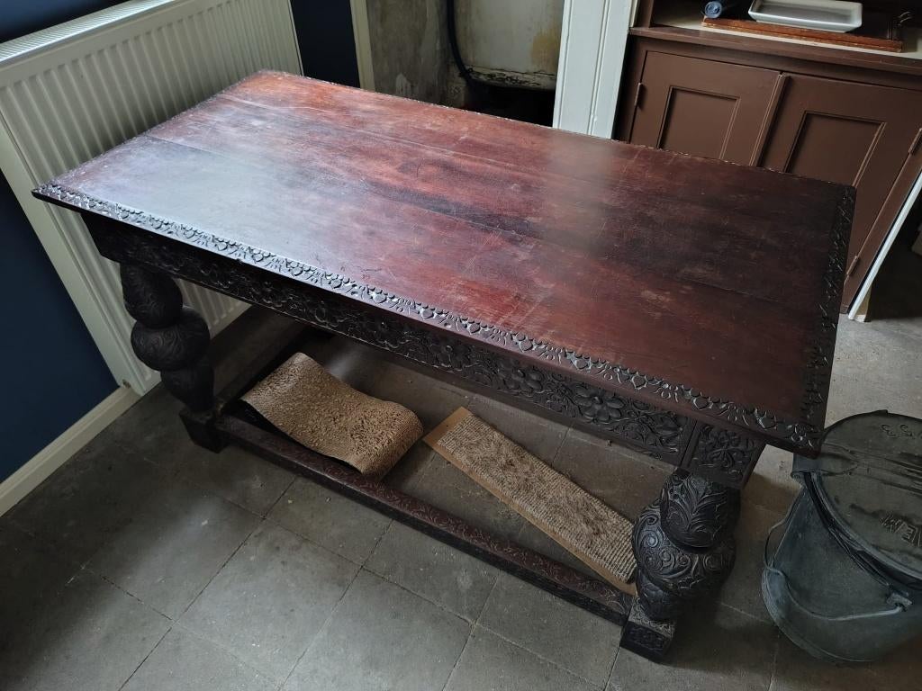 antieke reftertafel / pronktafel, Ophalen