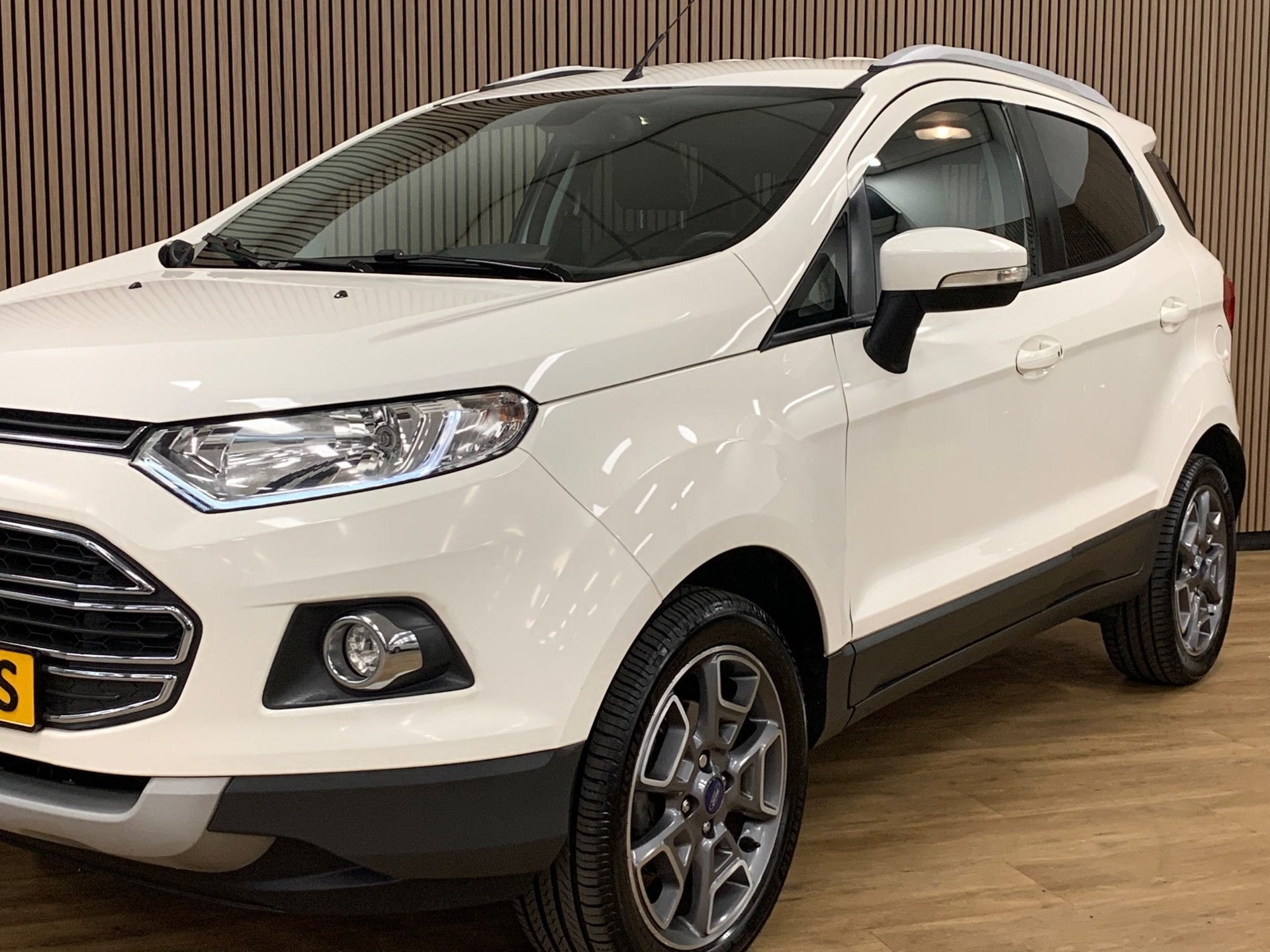 Ford EcoSport 1.0 EcoBoost Titanium|92000KM|Climate Control|, Auto's, Voorwielaandrijving, Dealer onderhouden, Ecosport, Wit