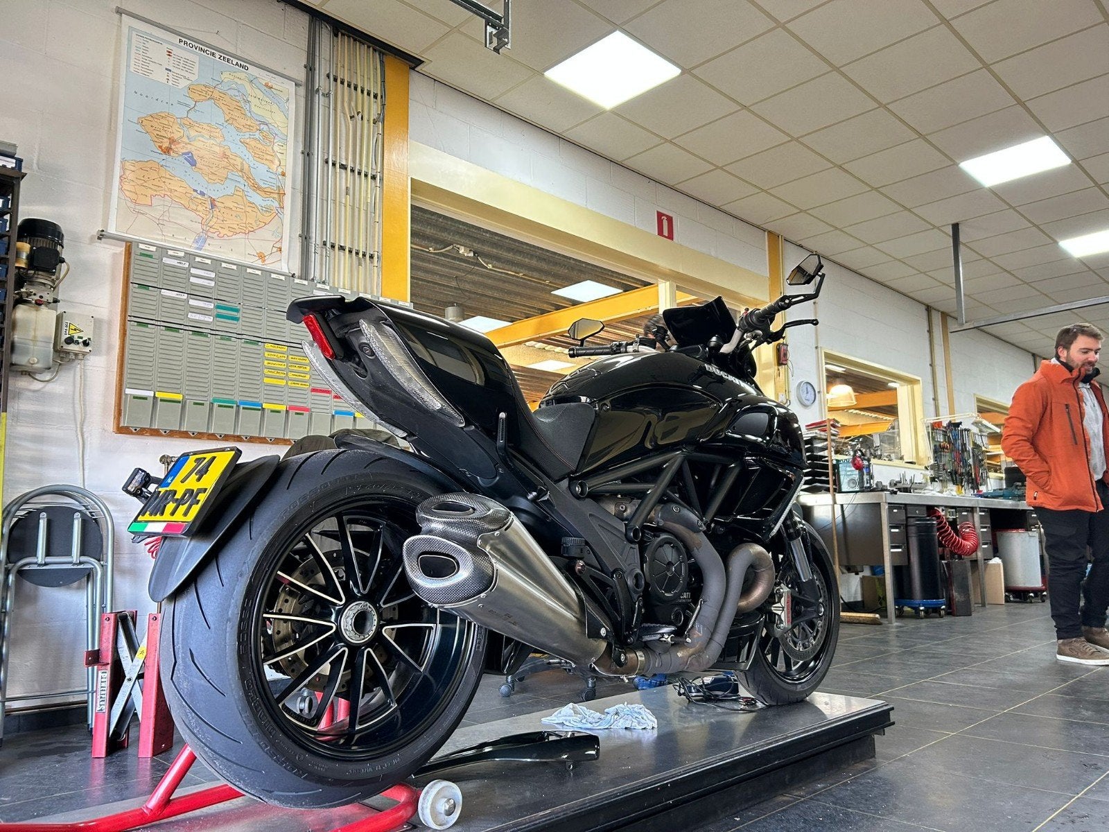 Ducati Diavel - full options!, 2 cilinders, Motorrijbewijs A, Gebruikt, Particulier