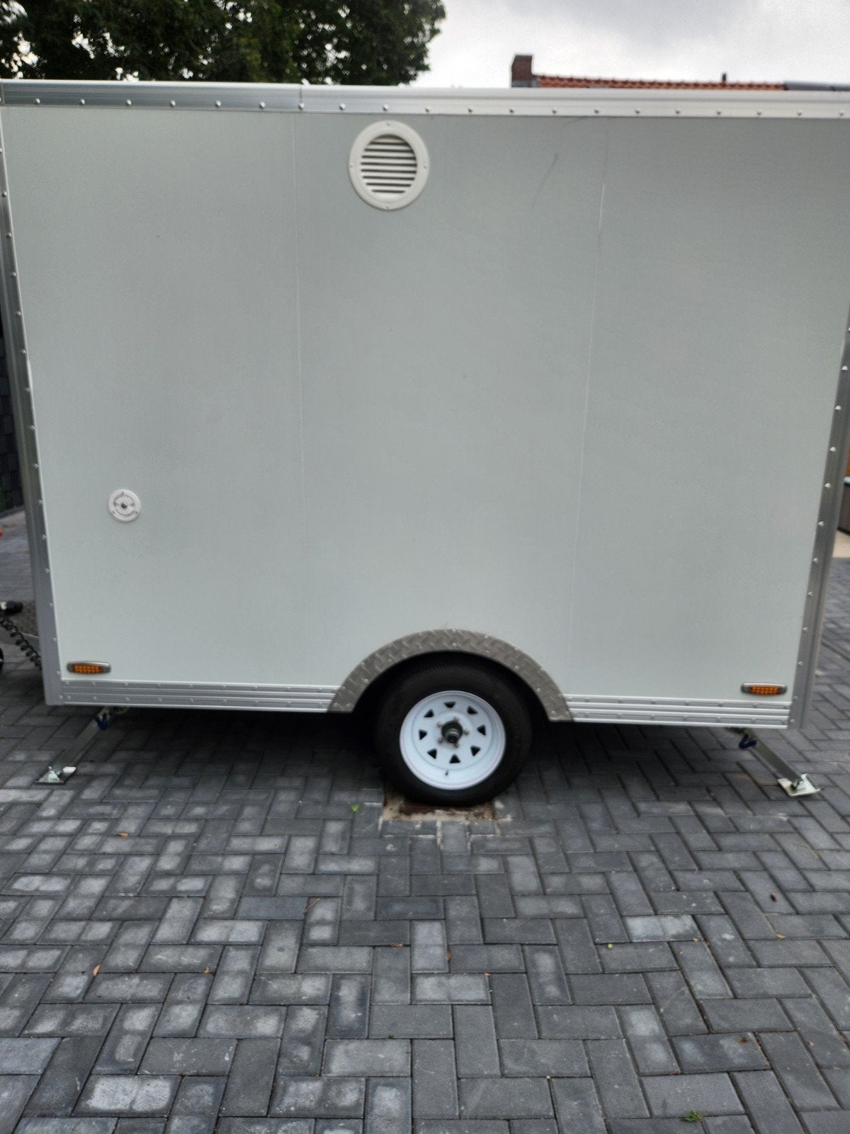 Foto 20 van Nieuwe Foodtrailer/Verkoopwagen - Direct Beschikbaar