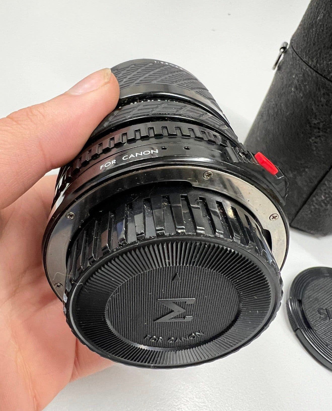 Sigma Zoom-E 1:3.5-4.5 f= 28-70 Multi-Coated + Canon adapt., P, Sigma, P, P