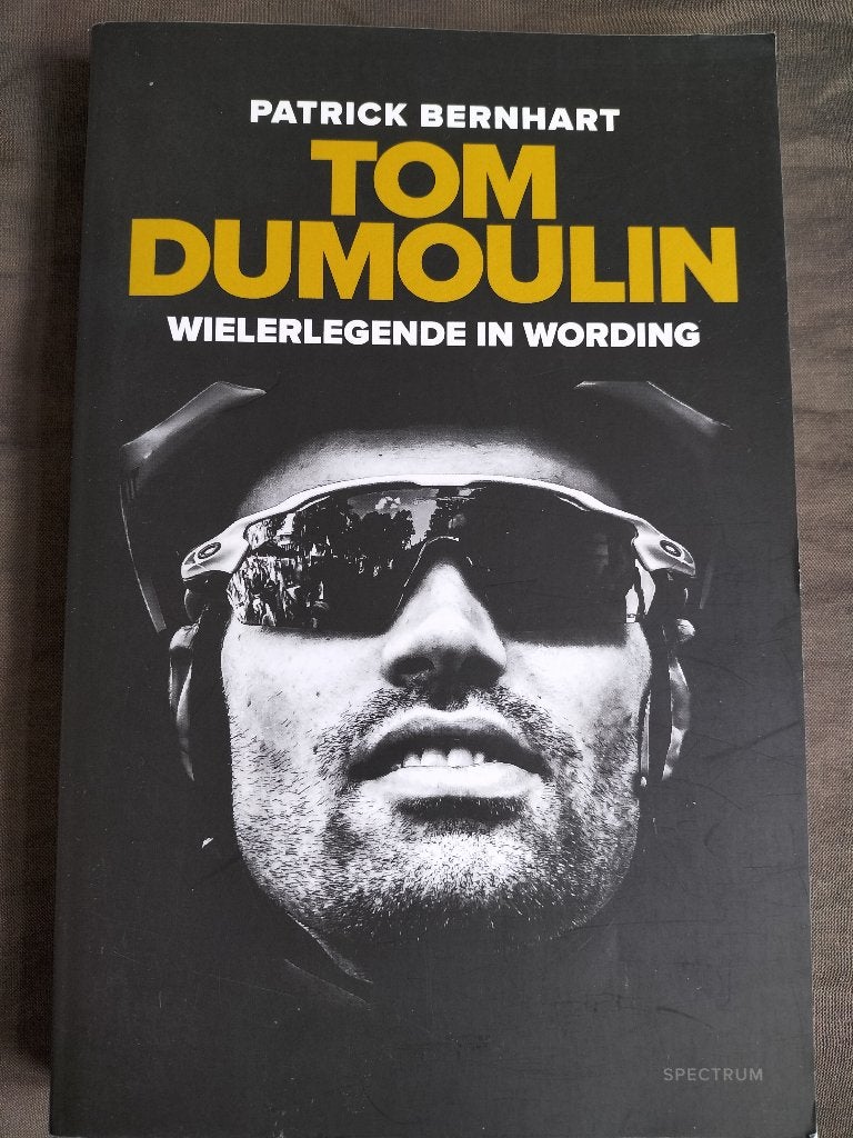 Patrick Bernhart - Tom Dumoulin / Wielerlegende in wording, Ophalen of Verzenden, Zo goed als nieuw, Patrick Bernhart, Lopen en Fietsen