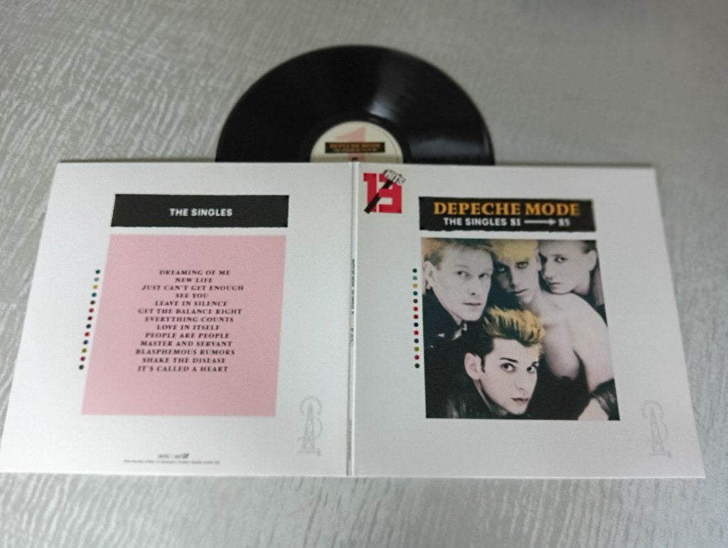 Depeche Mode Lp  The Singles - black vinyl - gatefol, Ophalen of Verzenden, Zo goed als nieuw, Complilatie, 12 inch