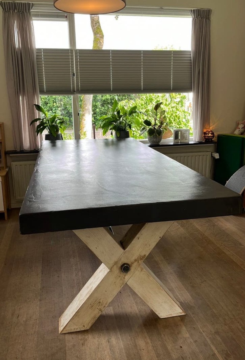 Beton Cire kruispoottafel 220 x 100 cm, Huis en Inrichting, Tafels | Eettafels, Ophalen, Zo goed als nieuw
