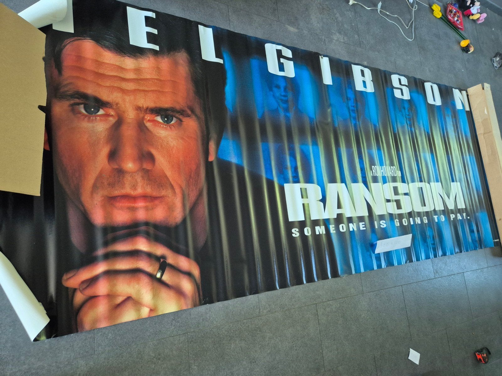 Grote Ransom film poster (Mel Gibson) - 300x120 cm, Gebruikt, Deurposter of groter, Rechthoekig Liggend, Ophalen of Verzenden