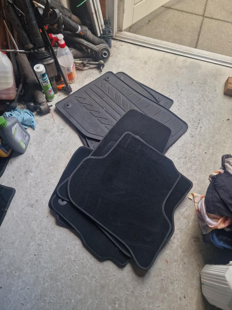 Matten seat leon, Ophalen of Verzenden, Zo goed als nieuw