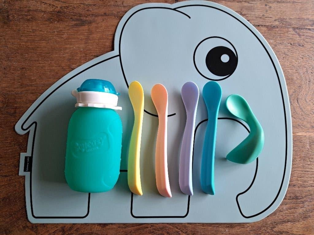 Baby eet setje placemat, knijpfles en lepeltjes, Ophalen of Verzenden, Gebruikt, Overige typen