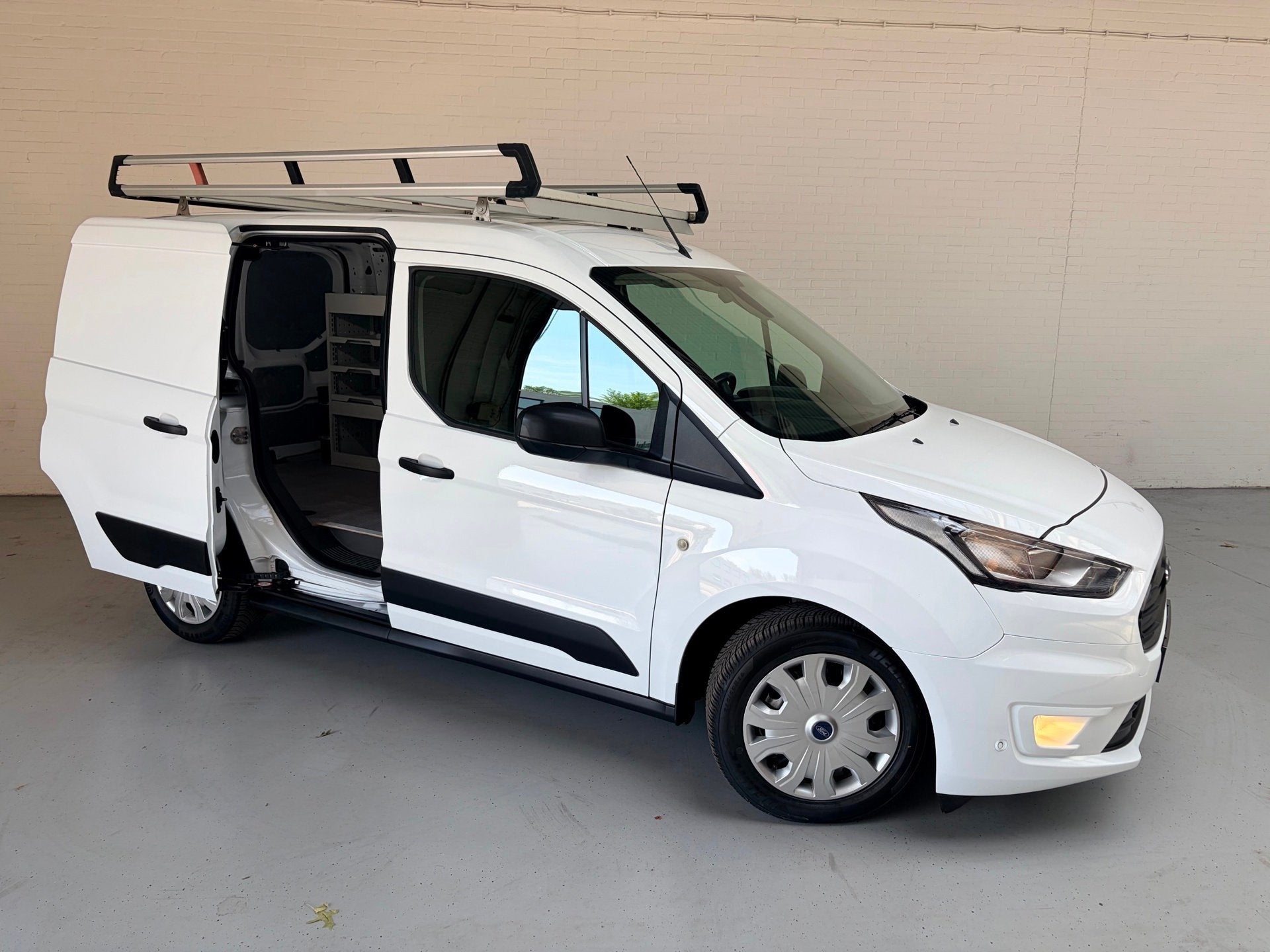 Ford Transit Connect Automaat 1.5 EcoBlue 100PK L1H1 Trend 3, 1350 kg, Stof, Gebruikt, 4 cilinders
