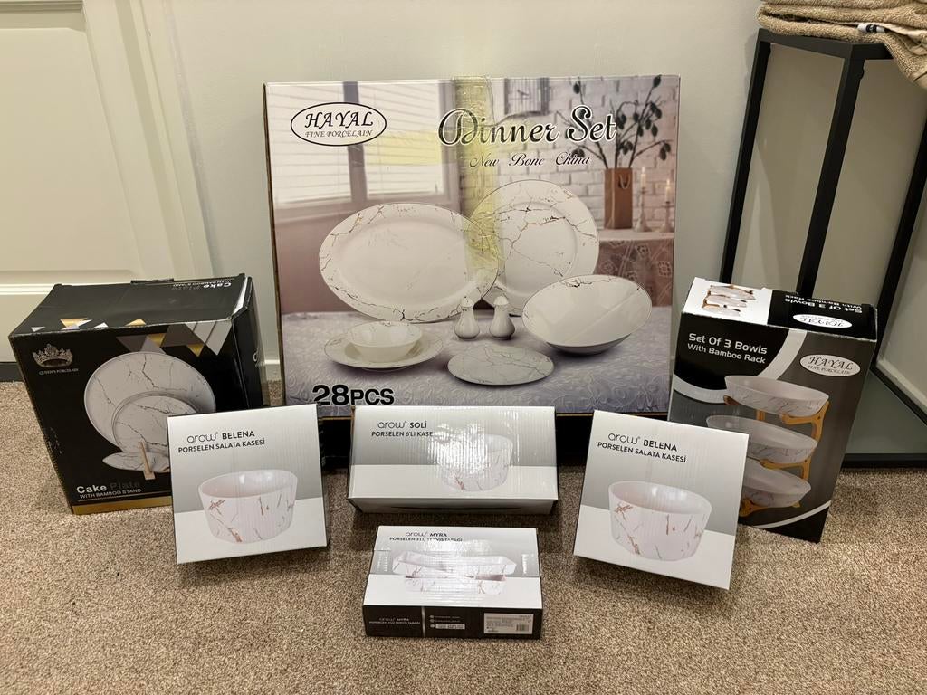Porselein marmerlook servies set (compleet !!!), Ophalen of Verzenden, Nieuw, Porselein, Overige stijlen