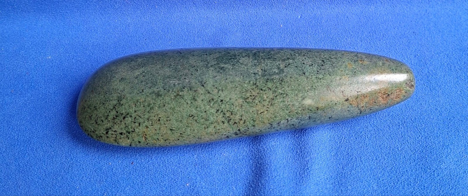 stenen bijl van jade/nefriet, 14.5 cm, Topstuk, Ophalen of Verzenden, Zo goed als nieuw